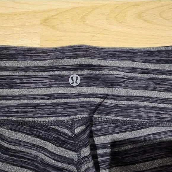 LULULEMON bold stripe wunder under crops - Picture 3 of 4